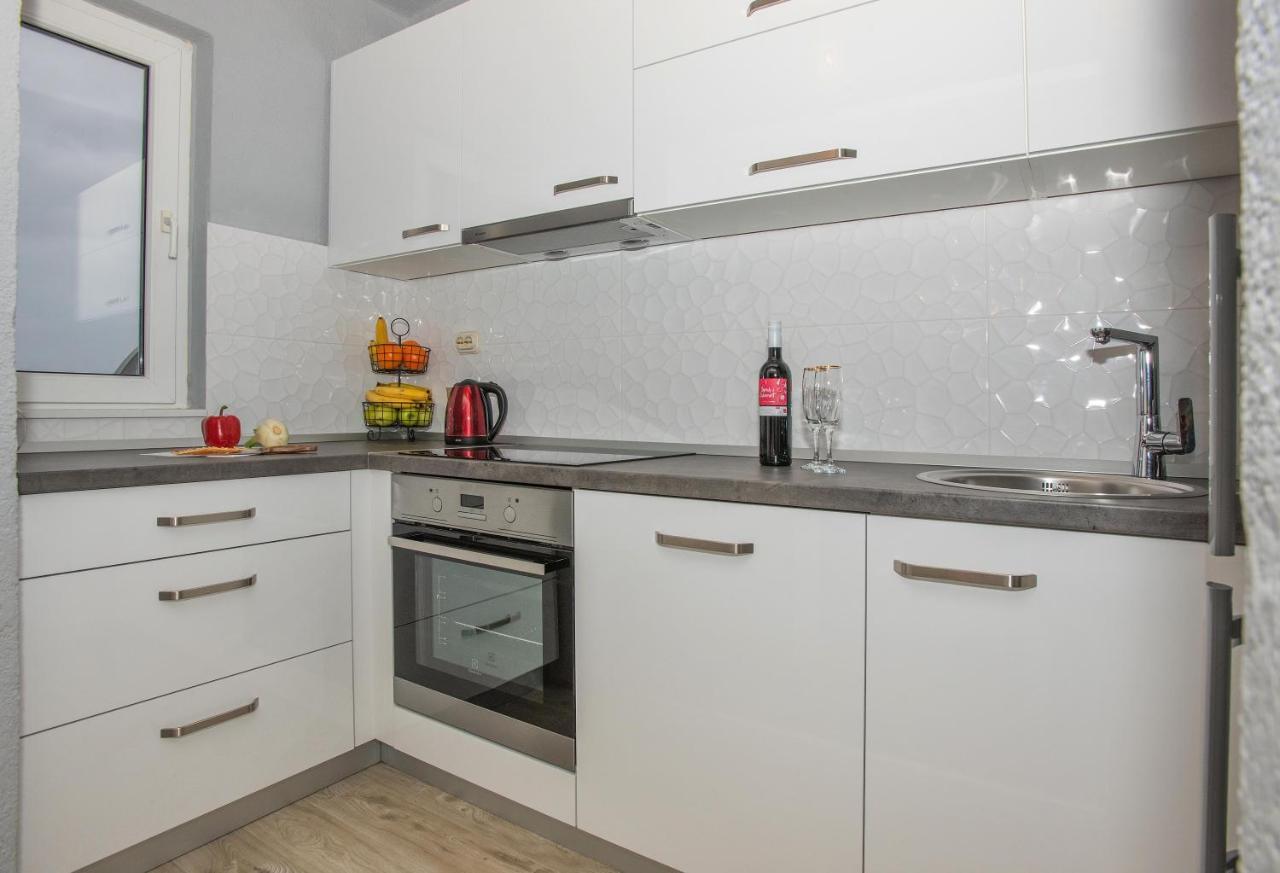 Apartman Koko With Private Jacuzzi 마카르스카 외부 사진